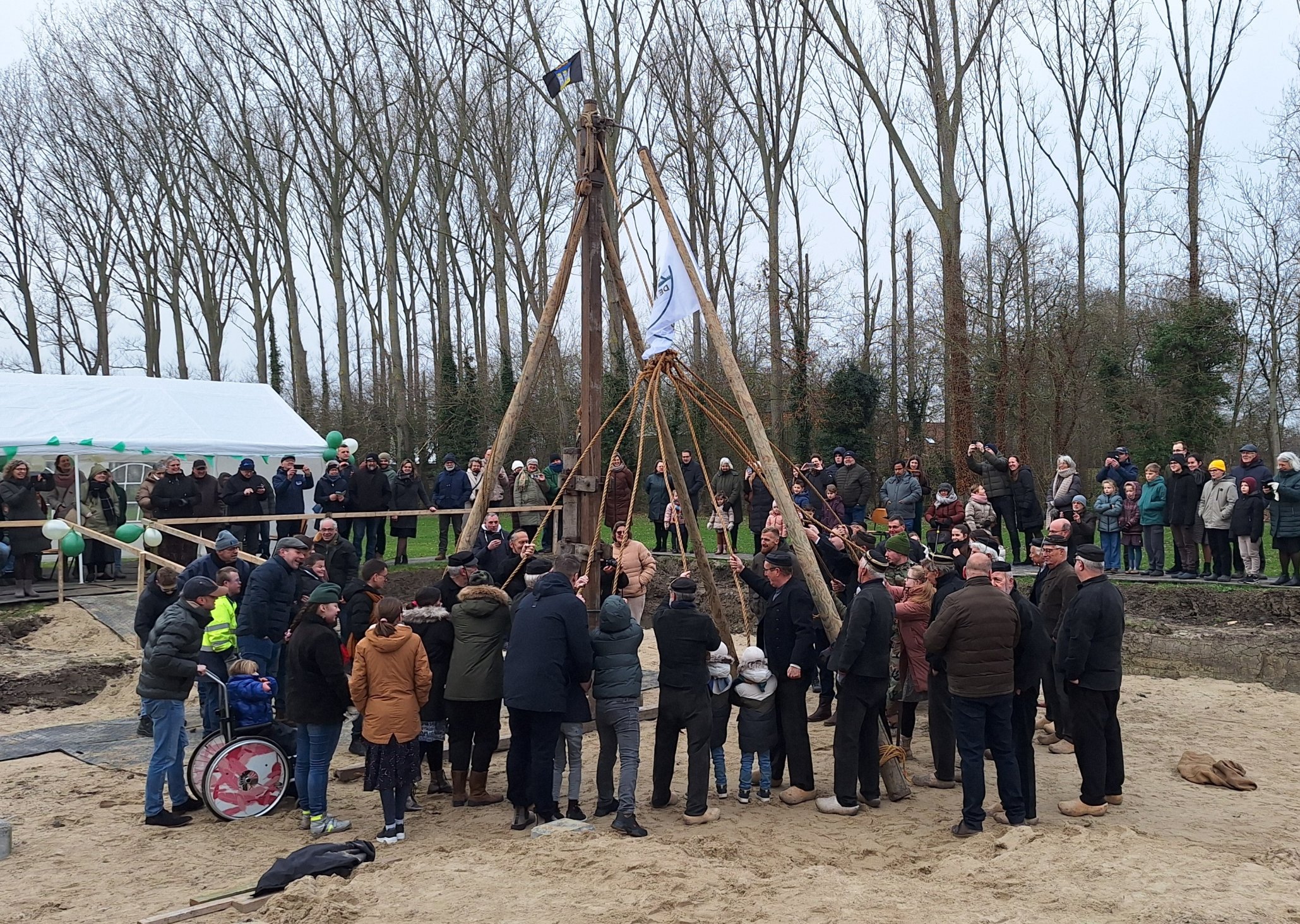 Eerste paal Mauritshof 1 1